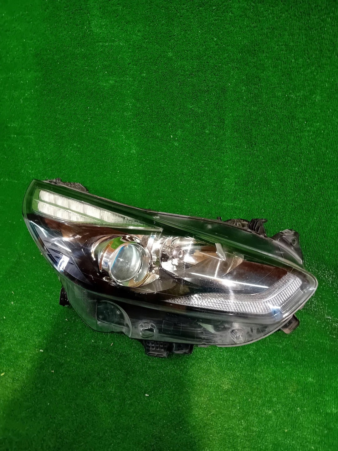 REFLEKTOR right front FORD S-MAX MK2 14- GALAXY MK4 LED