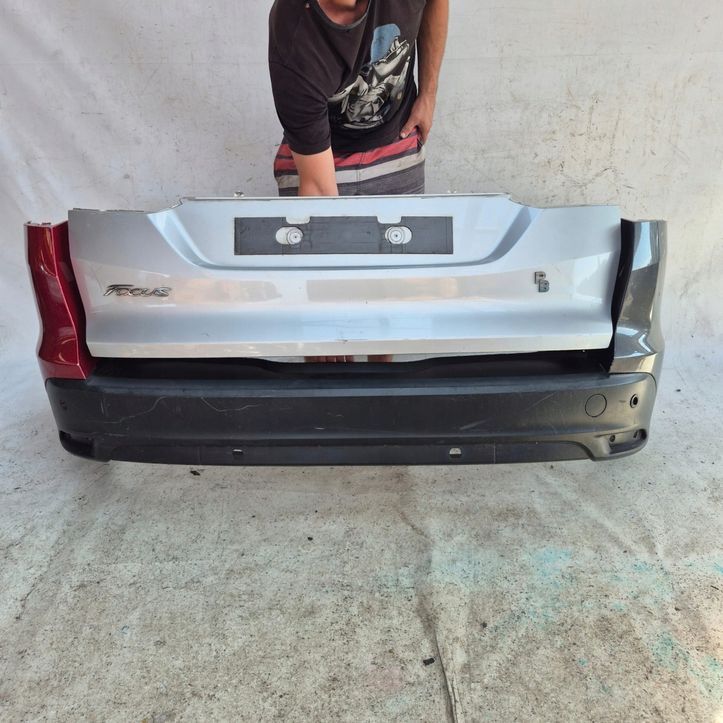FORD FOCUS III 3 MK3 KOMBI 10-19 bumper rear part rear 4XPDC cap
