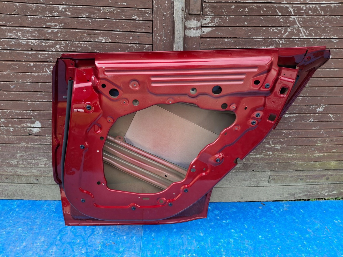 door right rear. TESLA MODEL Y 2020R->