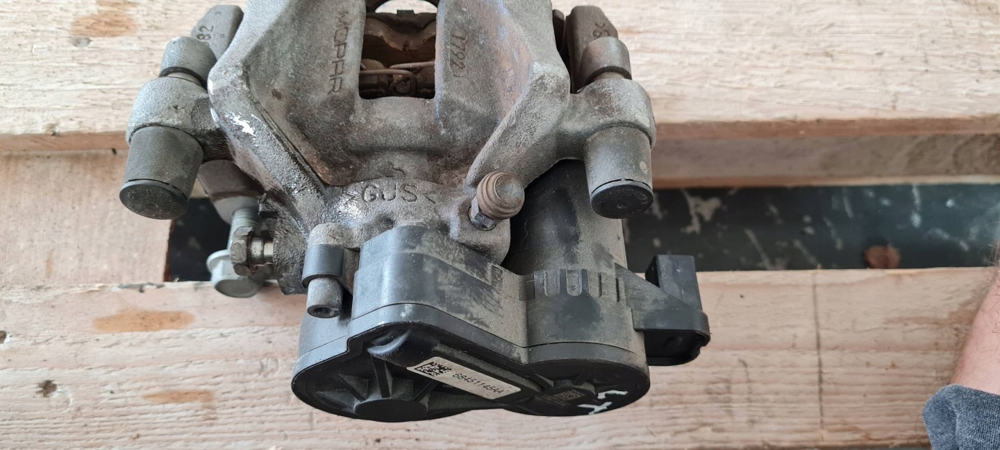 Chrysler Pacifica 2022 caliper brake left rear part rear 68451145AA