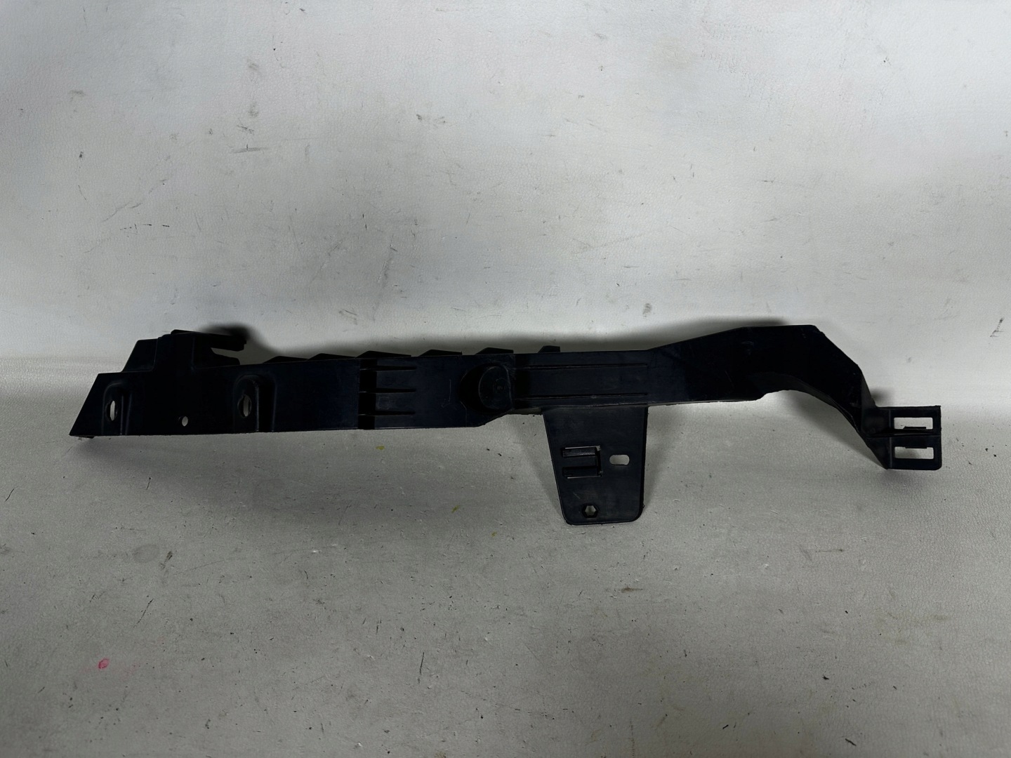 OPEL ASTRA 4 IV J 09- holder rear light holder left front 13287639