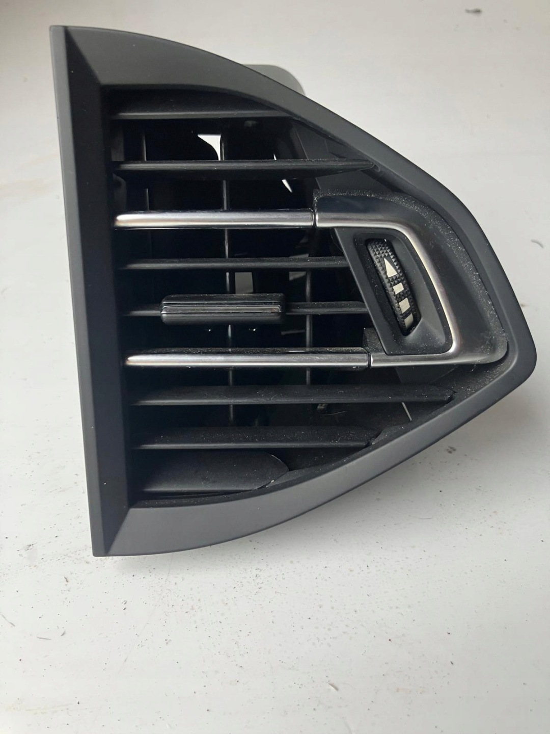 grid air conditioning devices right 96782700 central PEUGEOT 308 T9