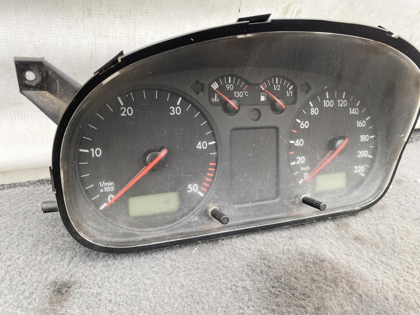 VW TRANSPORTER T4 2.5TDI 99- dials dials PREDKOSCIOMIERZ 7D0920800B