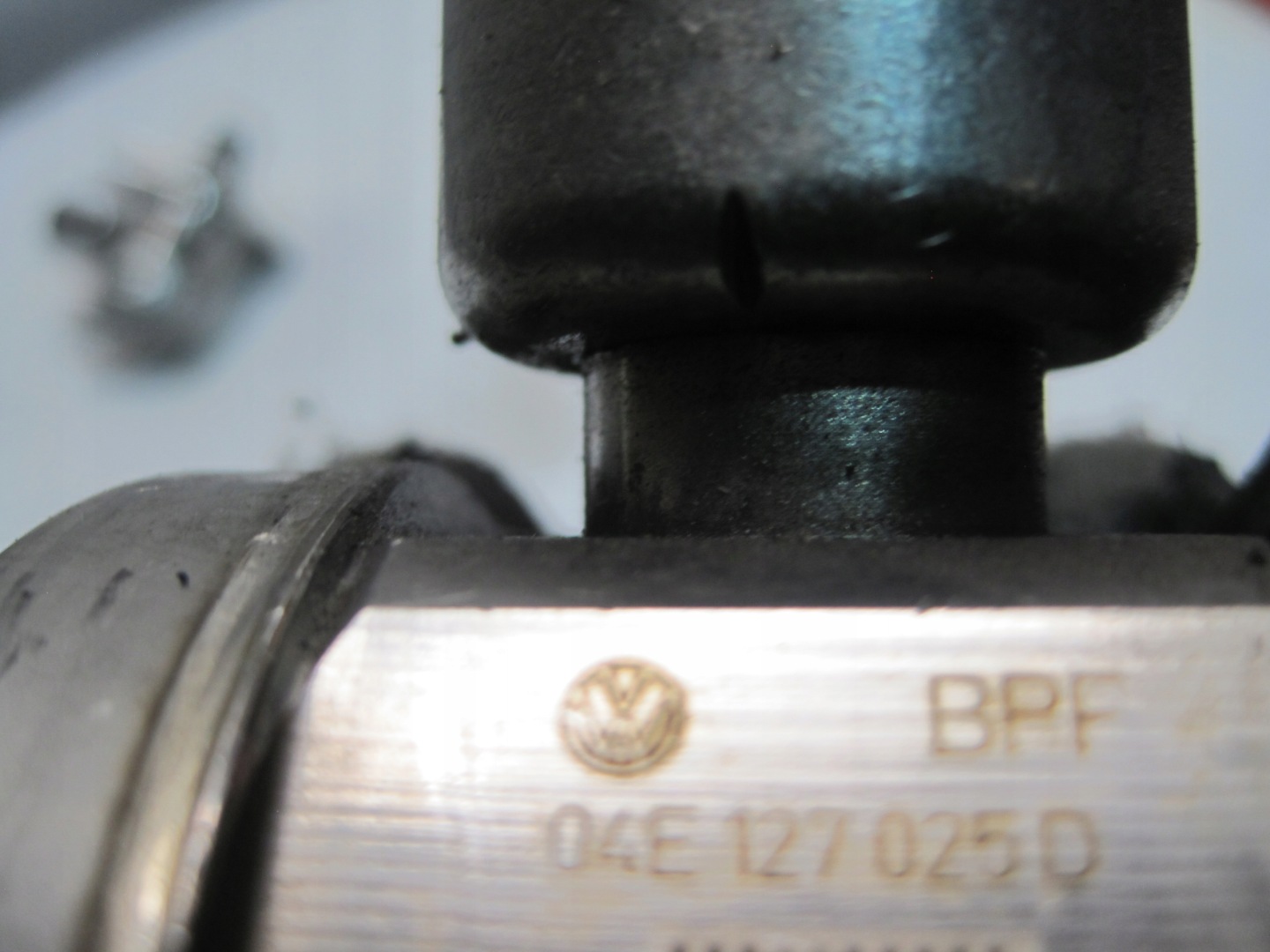 feed pump VW POLO 1,4TSI 04E127025D