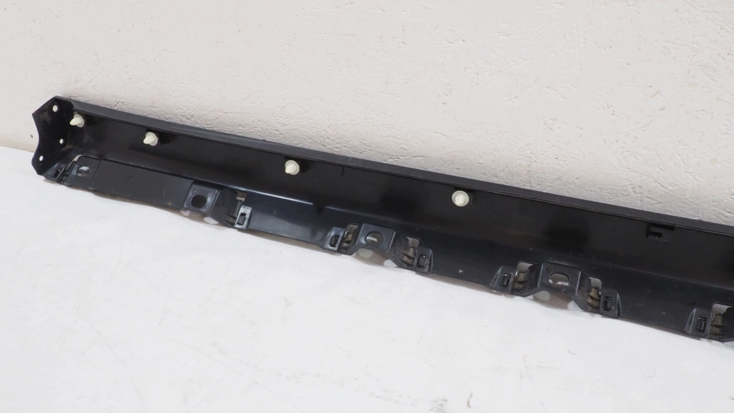 Suzuki Ignis III moulding threshold left 77241-62R1