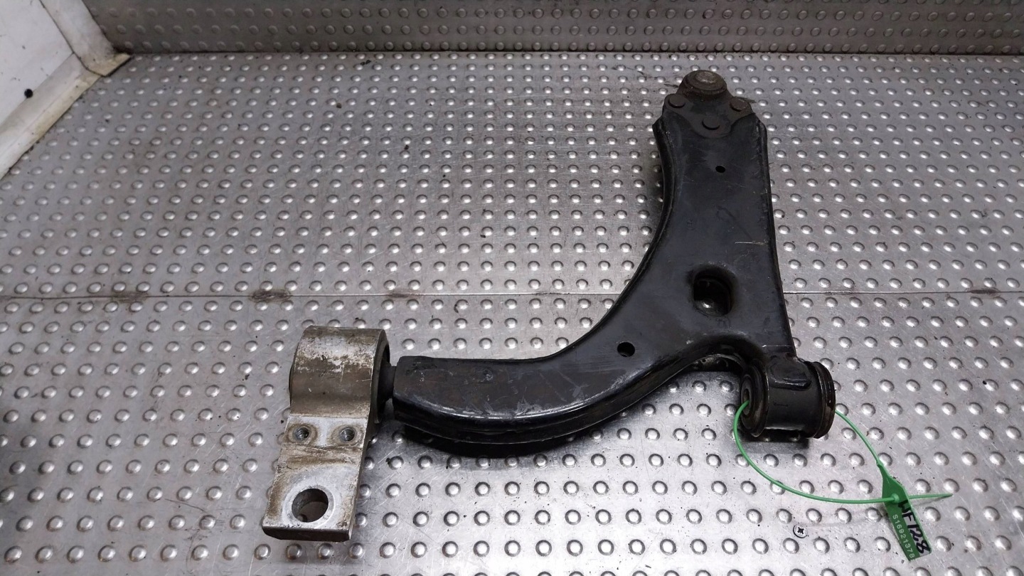 arm right front 2S61-3042-DA FORD FIESTA FUSION MK6