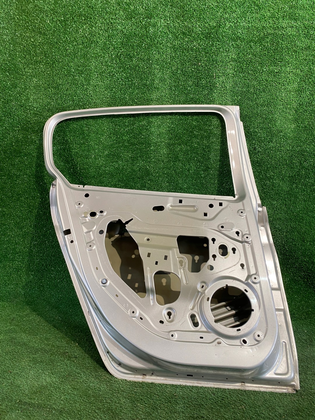 door rear. left PEUGEOT 308 T9 NR.1452