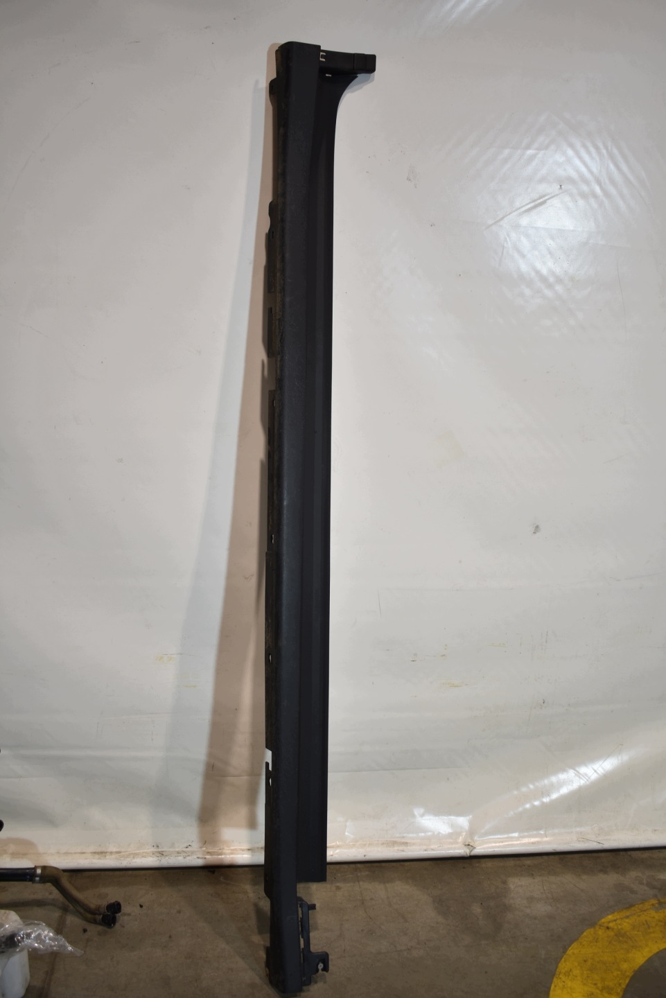 perfect condition moulding cap threshold right BMW G01 G02 1