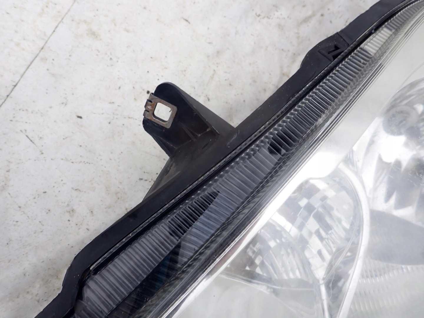 VIVARO TRAFIC and LIFT 06-14 light left front