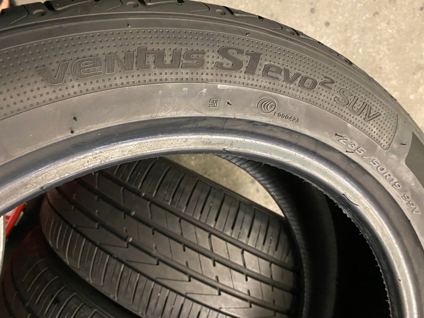 4 tyres summer 235/50R19 Hankook S1 Evo2 SUV 6,5mm