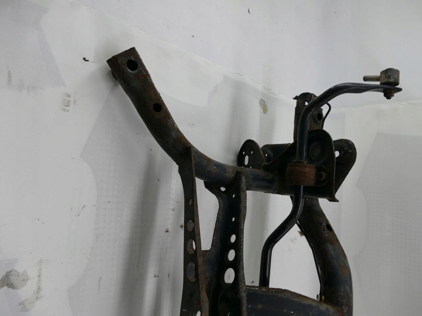 AUDI A3 8P CABRIO 1.8 TFSI axle beam subframe axle beam rear part