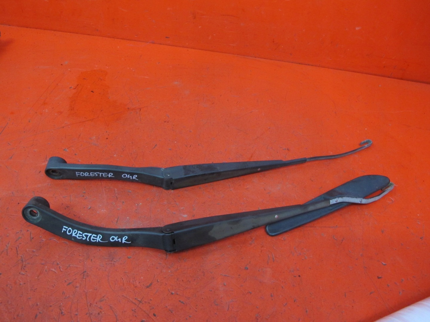 SUBARU FORESTER 2 II SG wiper arm right left front KOMPLET EUROPA