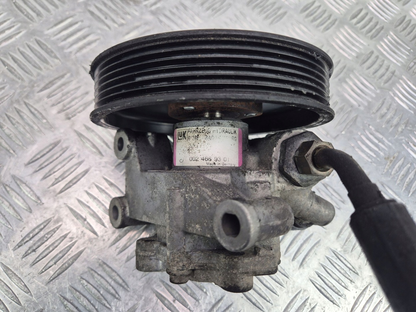 Mercedes C200 CDI W203 servo pump 611.962 0024669301