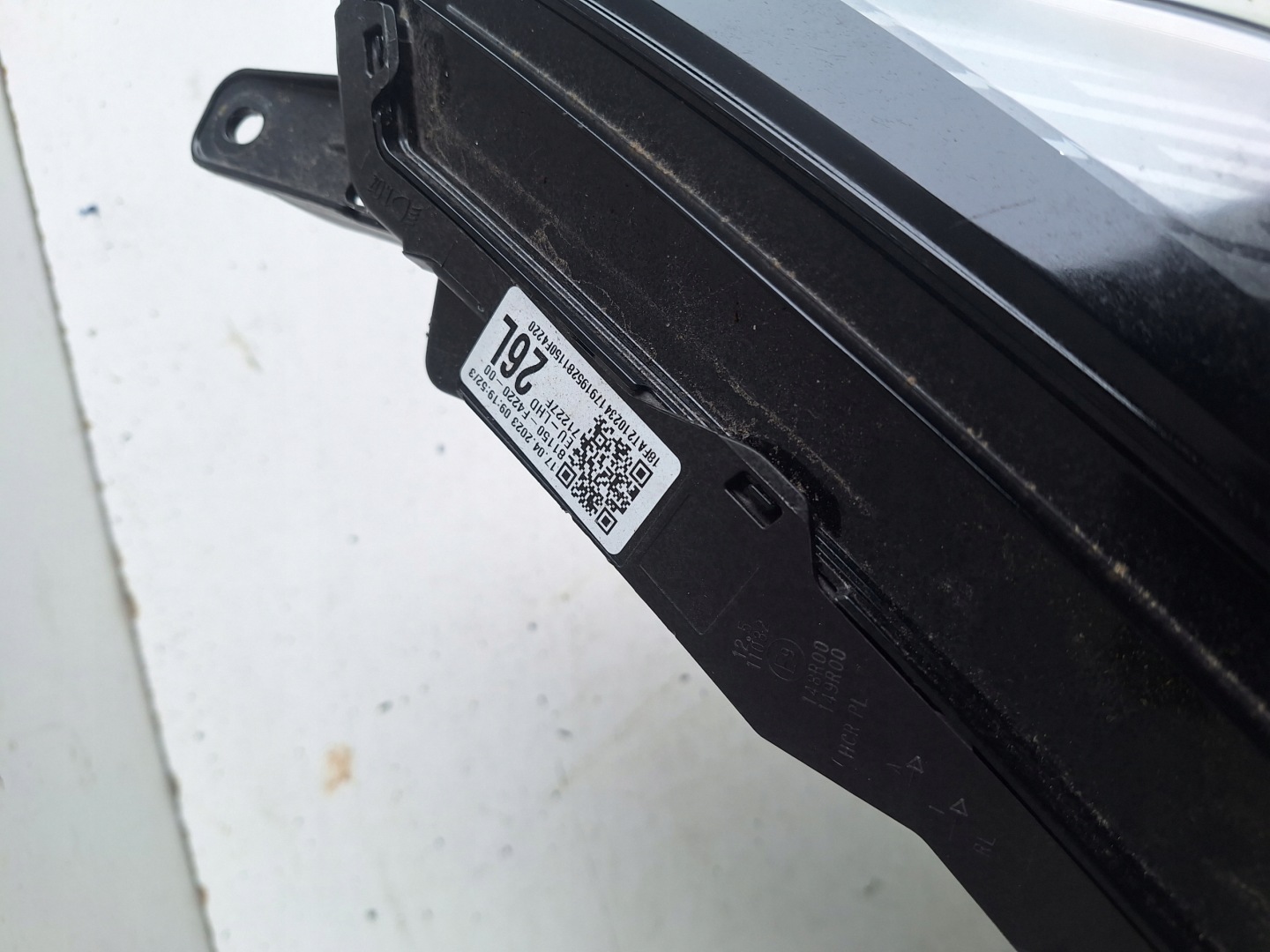 TOYOTA CH-R II 23-> light left LED EU