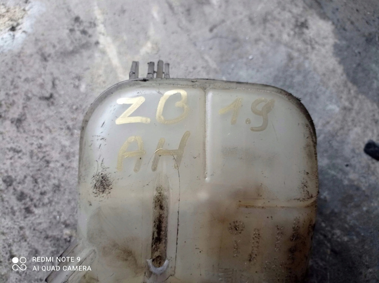 réservoir eau OPEL ASTRA H 4600299937