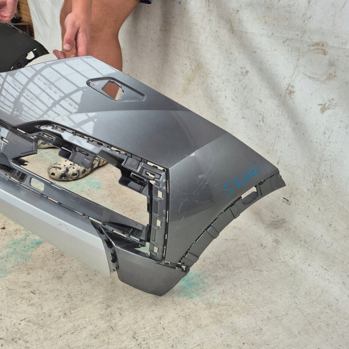 SKODA OCTAVIA IV SCOUT 19- bumper front front PDC SPR