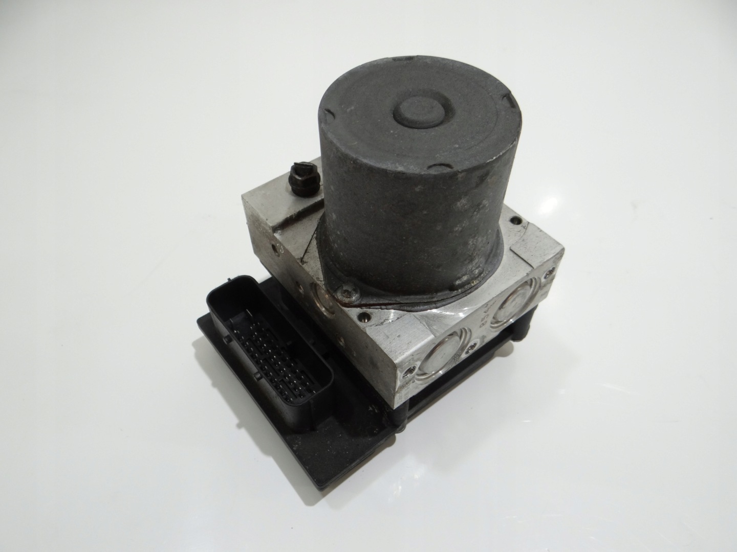 Servofreno ABS BMW E60 E61 6774848 (4822892)