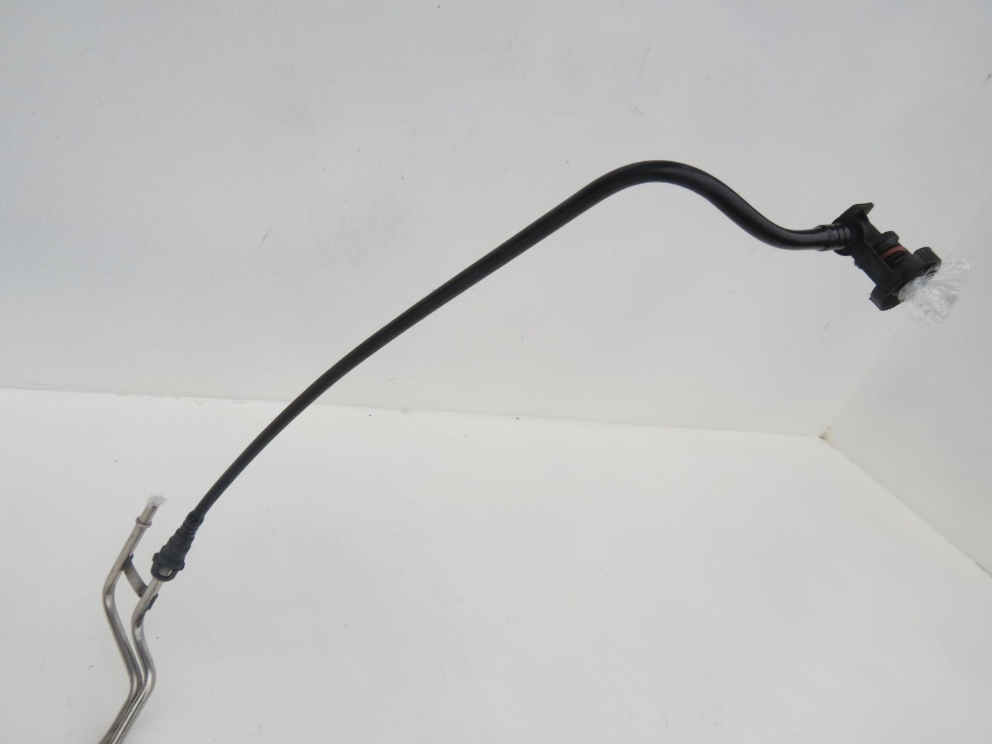 fuel hose VOLVO XC90 4.4 V8