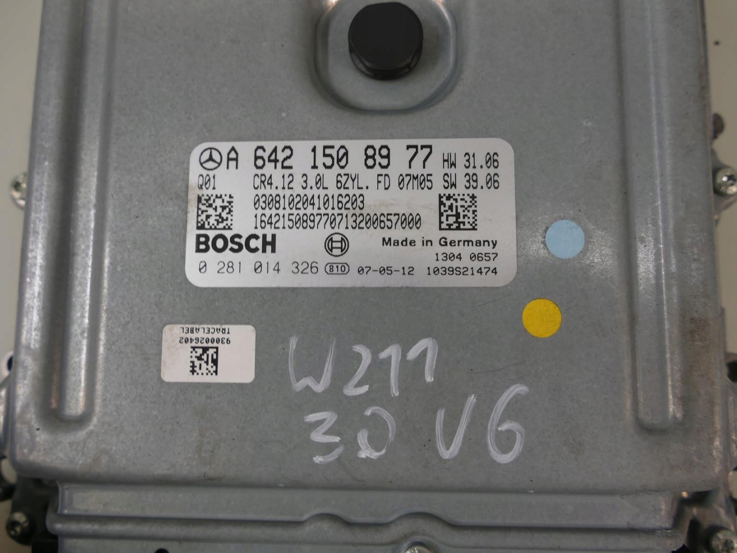 MERCEDES E W211 3.0 CDI control unit of the engine module computer ECU Z connecting spoiler