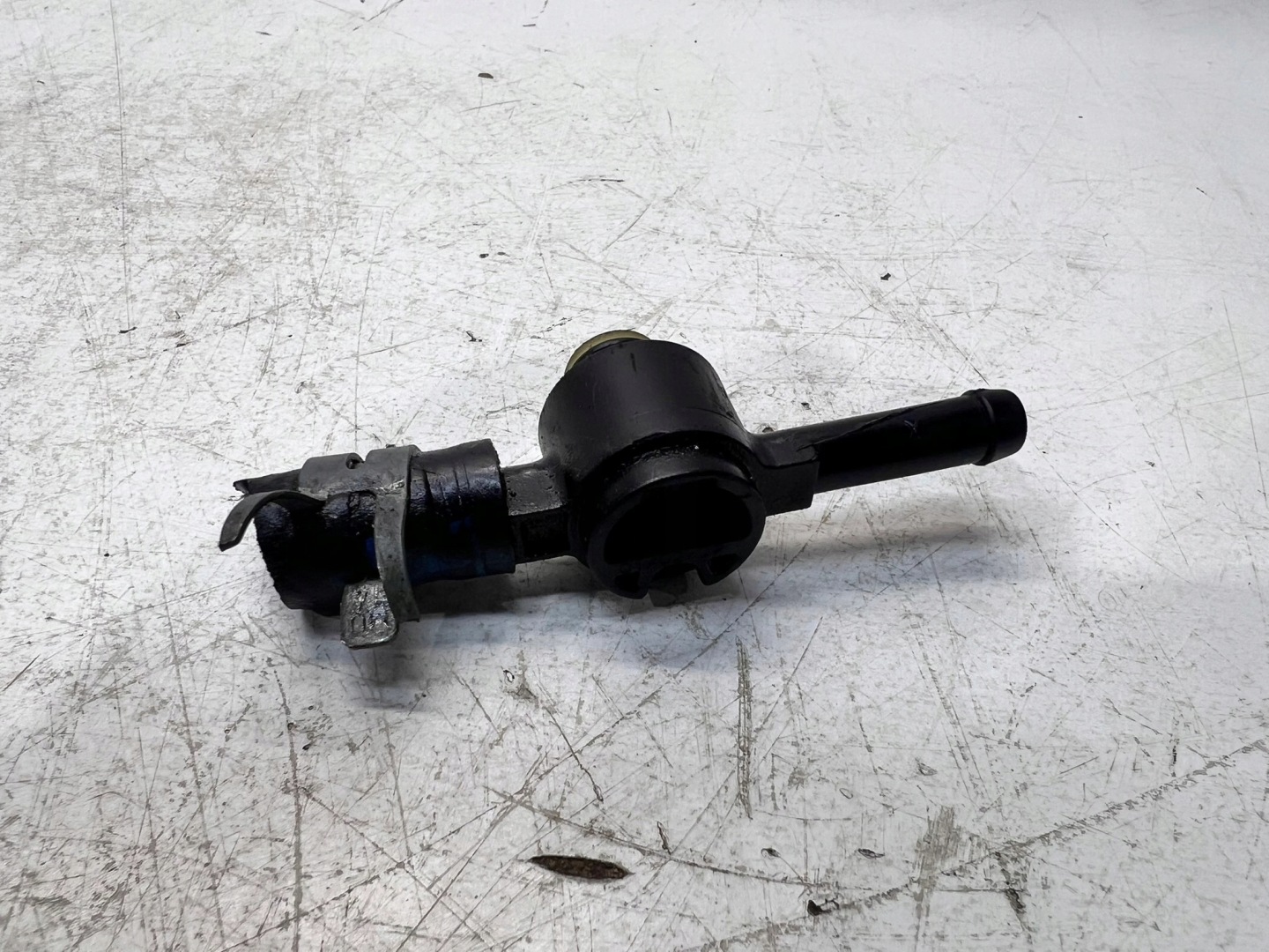 Vanne Filtre Carburant AUDI A3 8L 1J0127247A