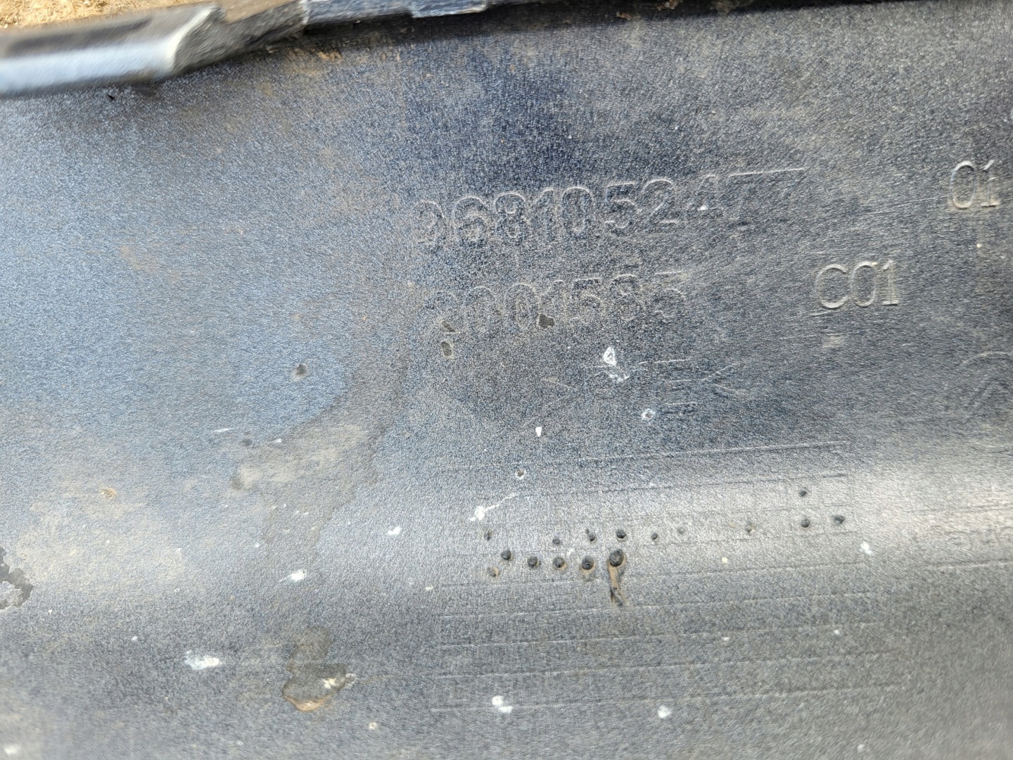 front bumper front CITROEN C5 II 2 OE 9681052477