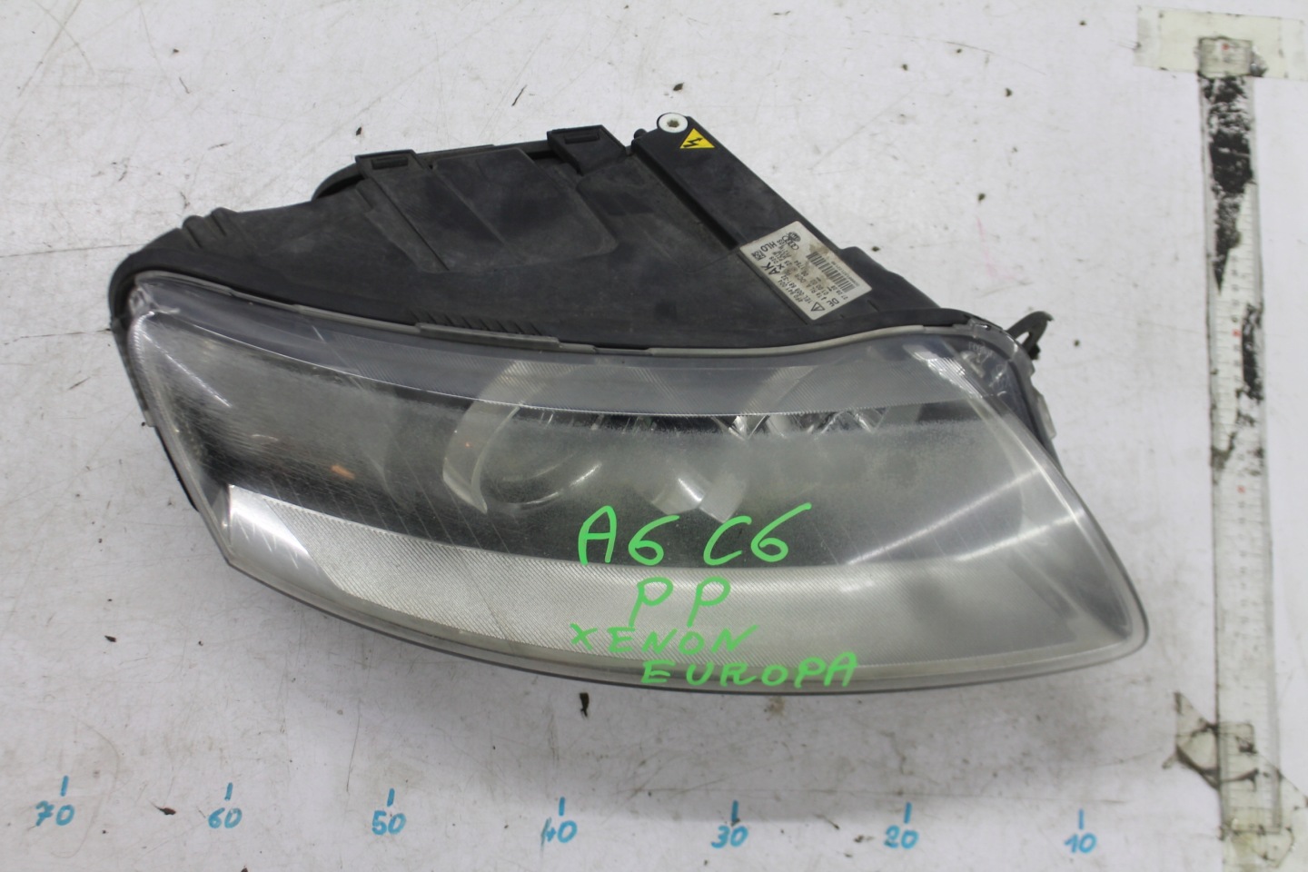 light right front XENON 4F0941004AK AUDI A6 C6 04