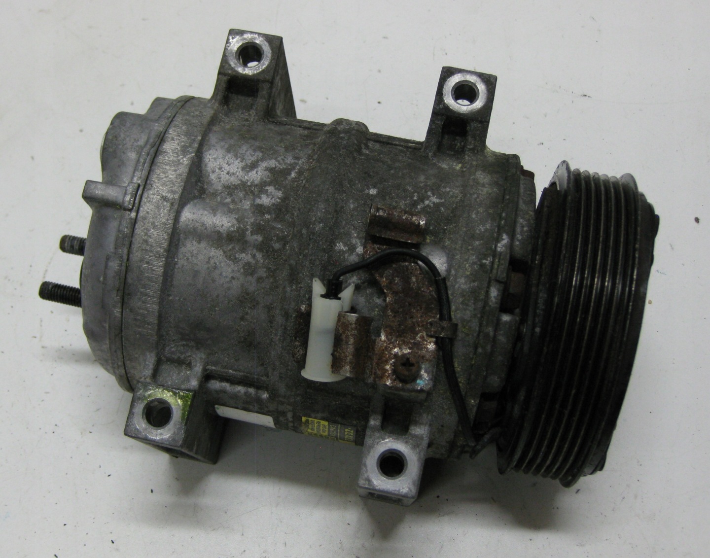 VOLVO V70 compressor; compressor of the air conditioning 8708581