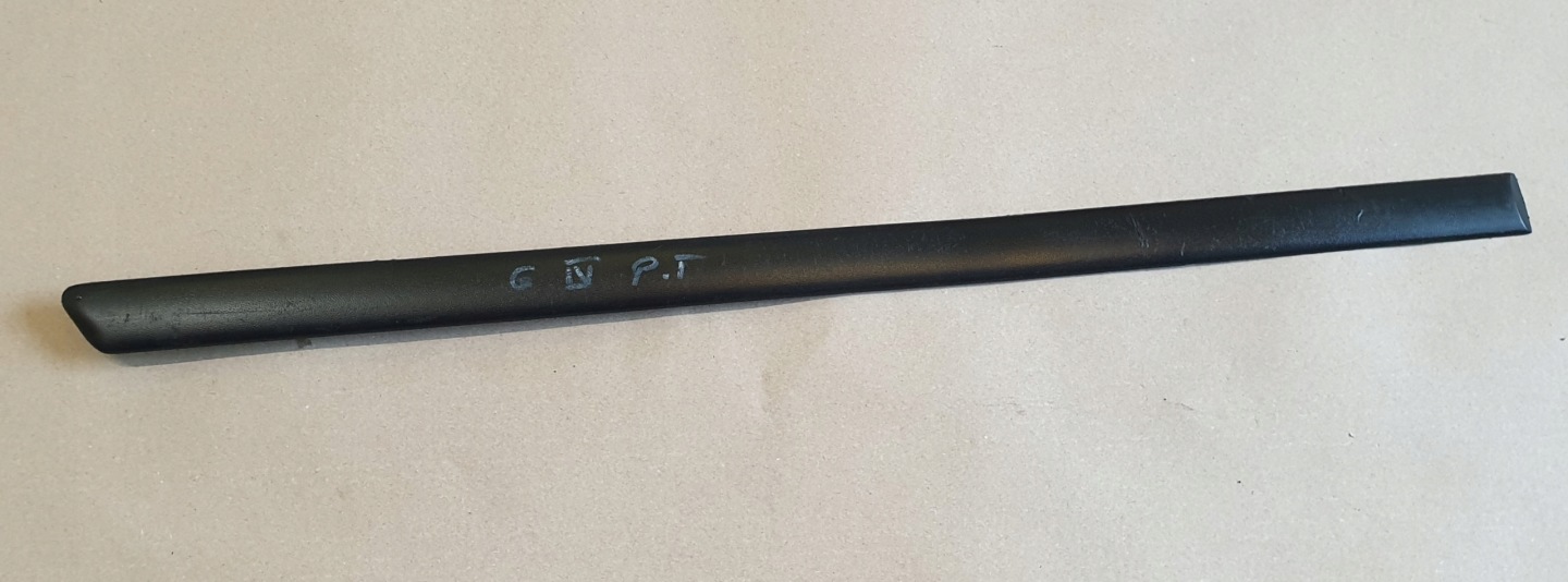 moulding door right rear part VW GOLF IV 5D OE