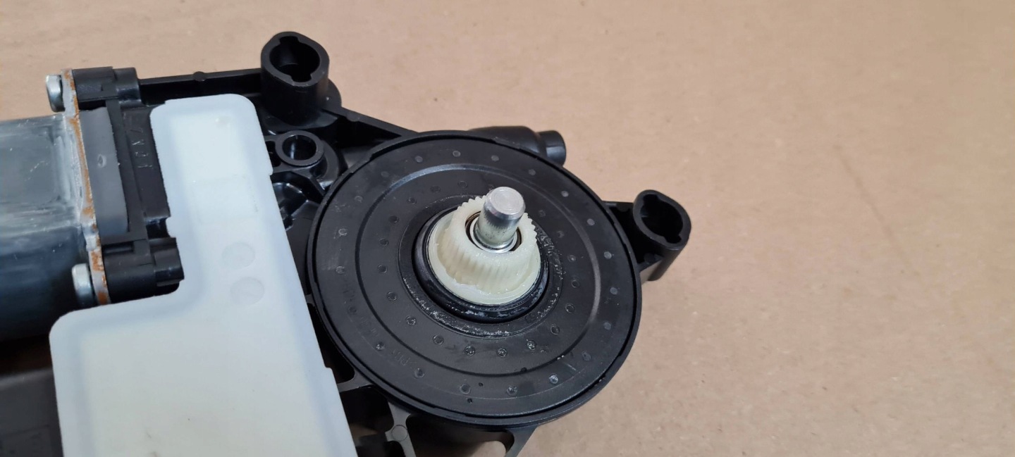 A6 C8 4K mechanism ROLETY boot rear part 4K9863560