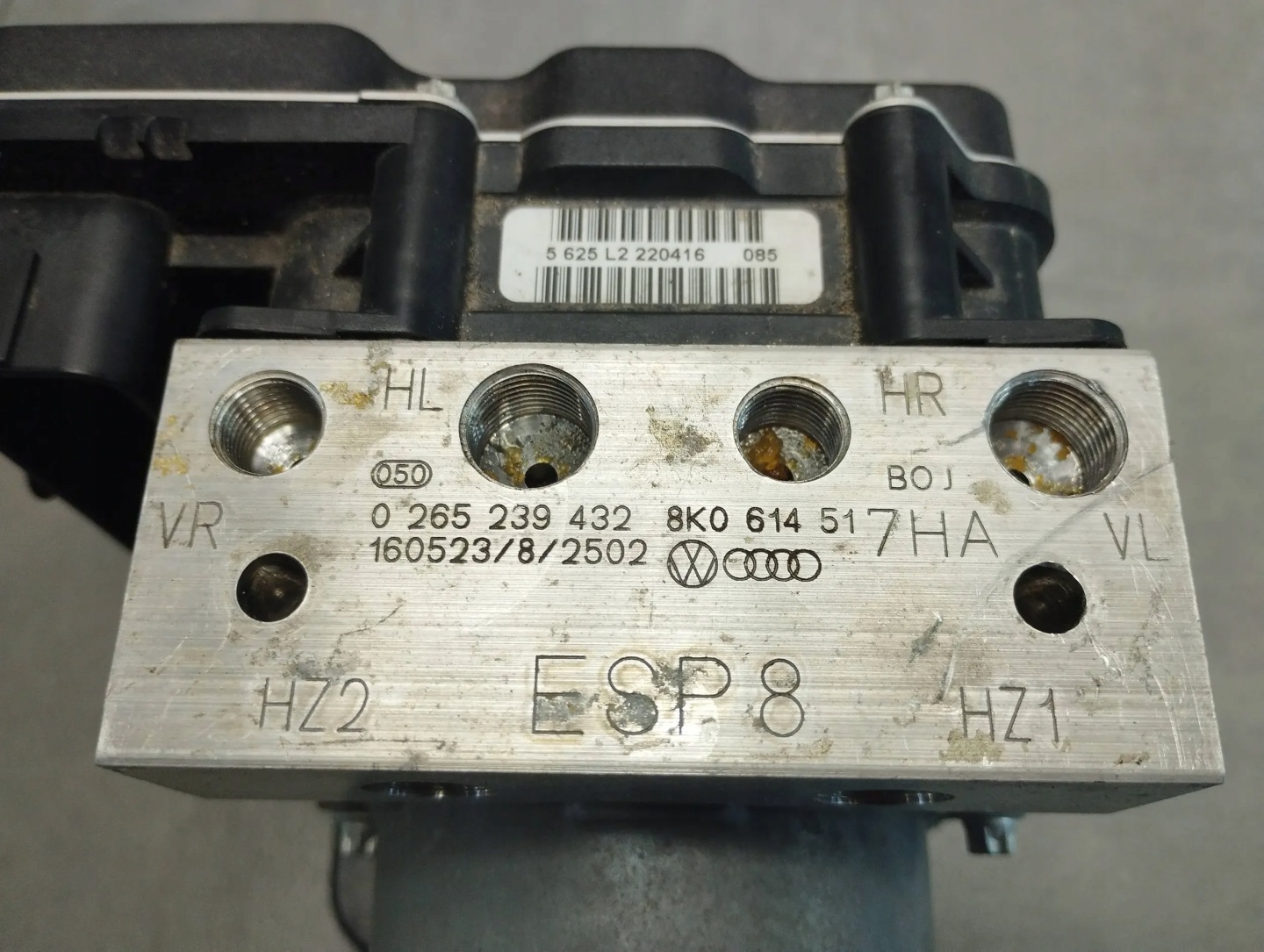 Audi A5 8T pump ABS 8K0907379CP