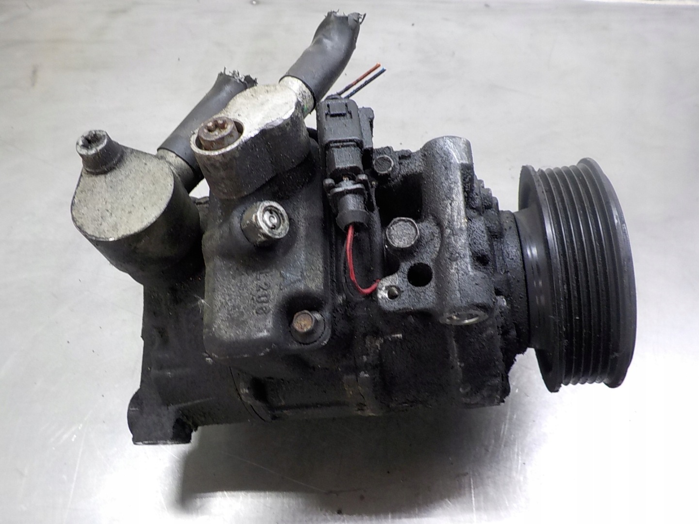AUDI A6 C6 2.0 TDI kompresor pumpa klimatizaci 4F0260805M