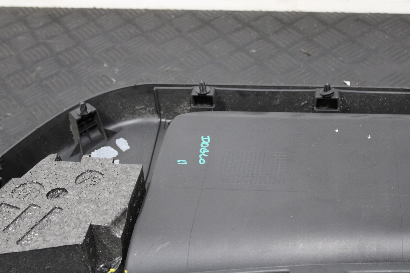 verkleidung Seite Tür links vorne DOBLO II 2