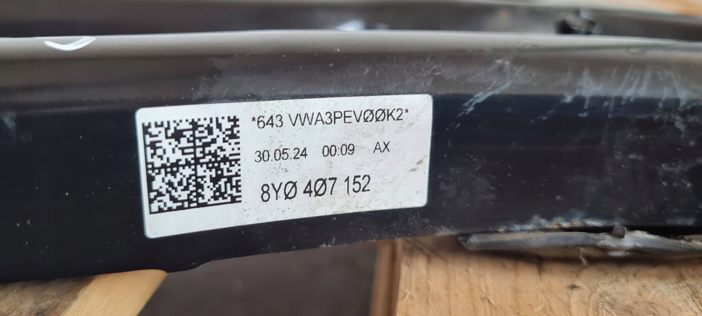 S3 8Y A3 LIFT arm right front front 25R 8Y0407152