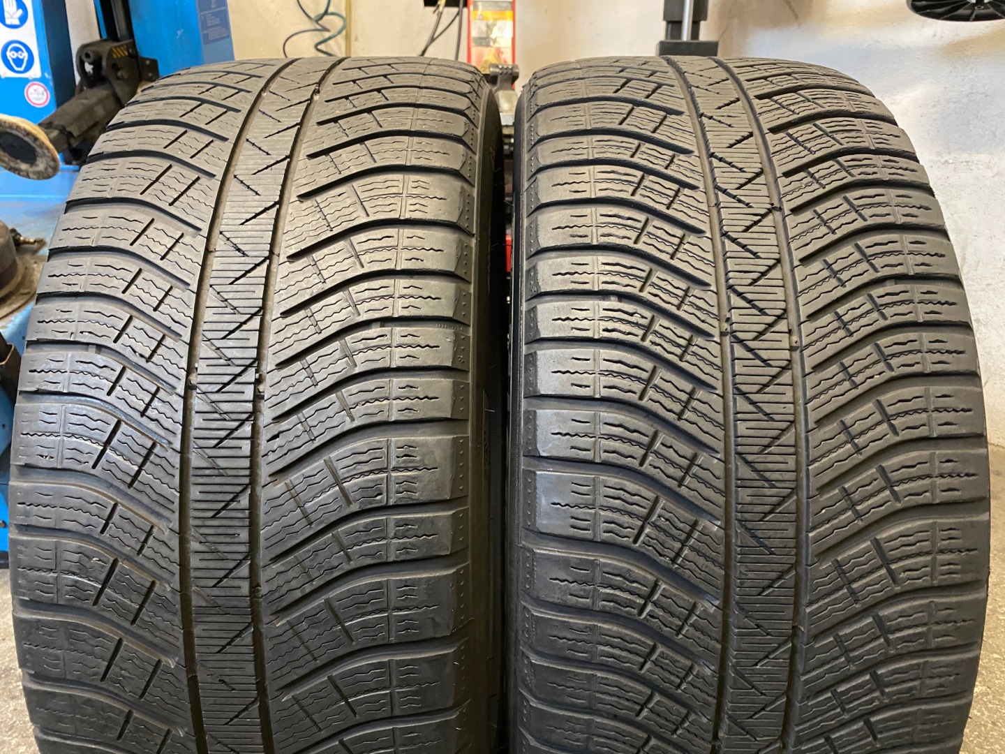 2 tyres winter 275/45R20 Michelin Pilot Alpin 5 SUV