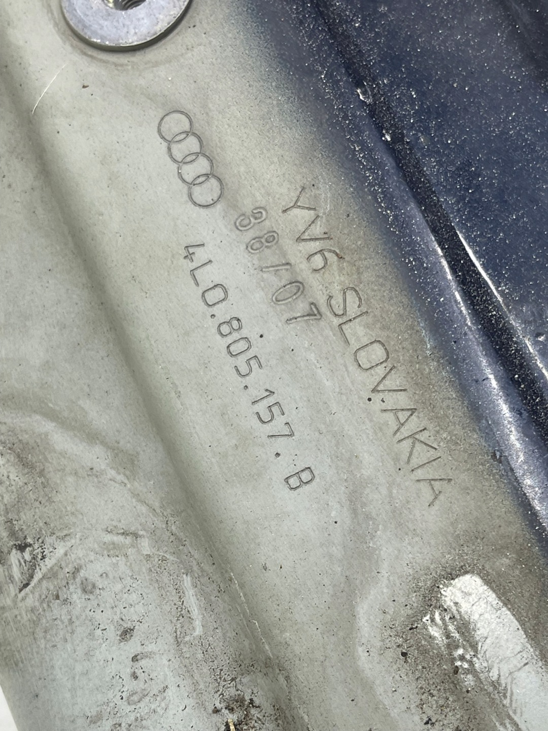 AUDI Q7 4L fartuch Traversa LONGHERONE staffa parafango sinistra