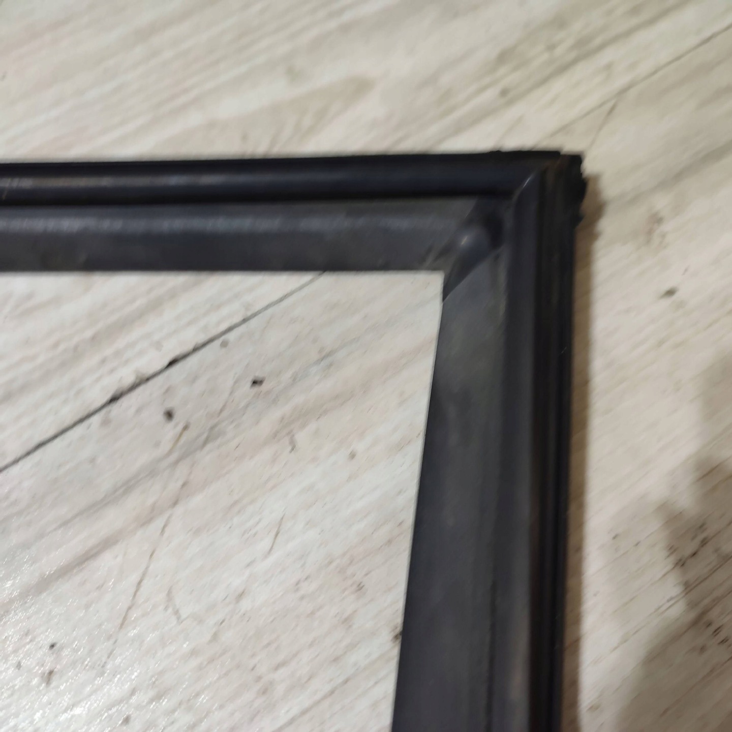 gasket windows door przednich front left Hyundai i20 (