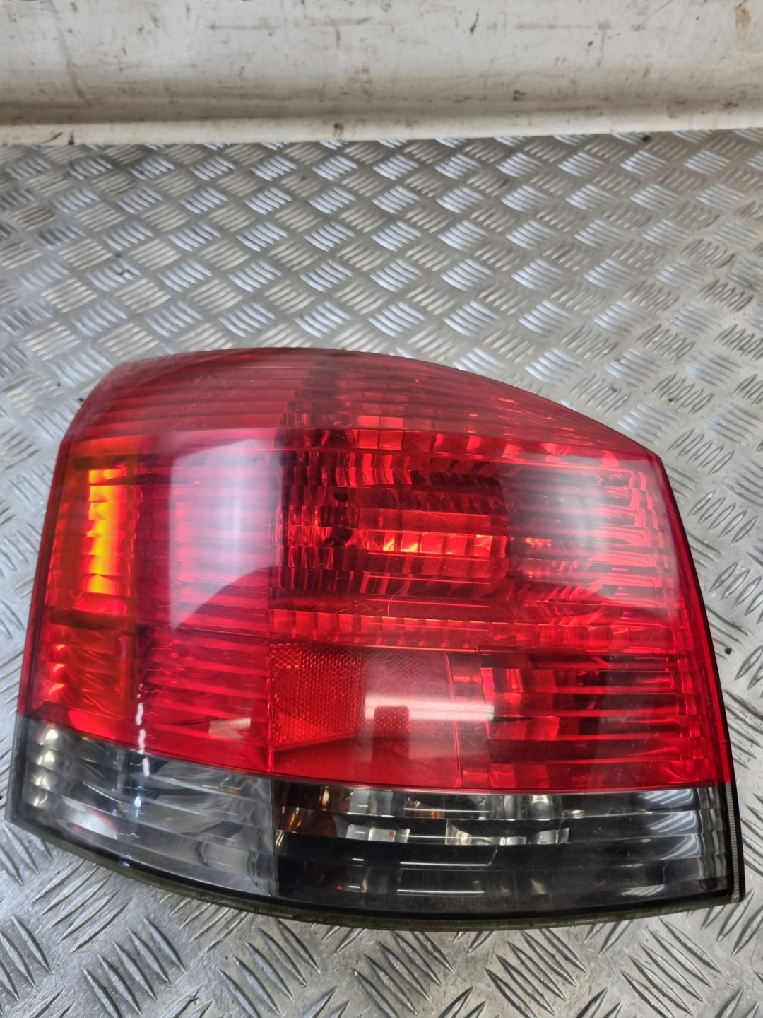 light rear part left OPEL SIGNUM