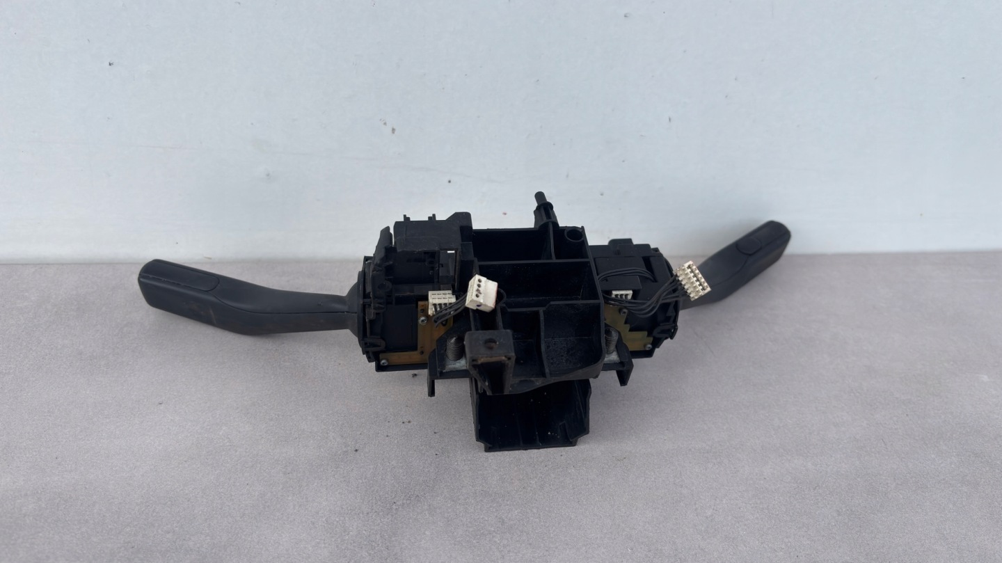MANETKA Comandi luci KIERUNKOW VW PASSAT B6 berlina K98/SI874