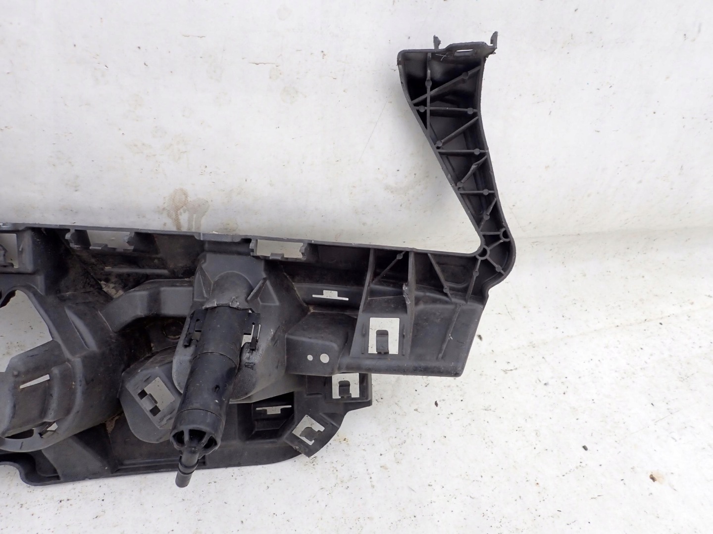 BMW X3 F25 10- support washer left front