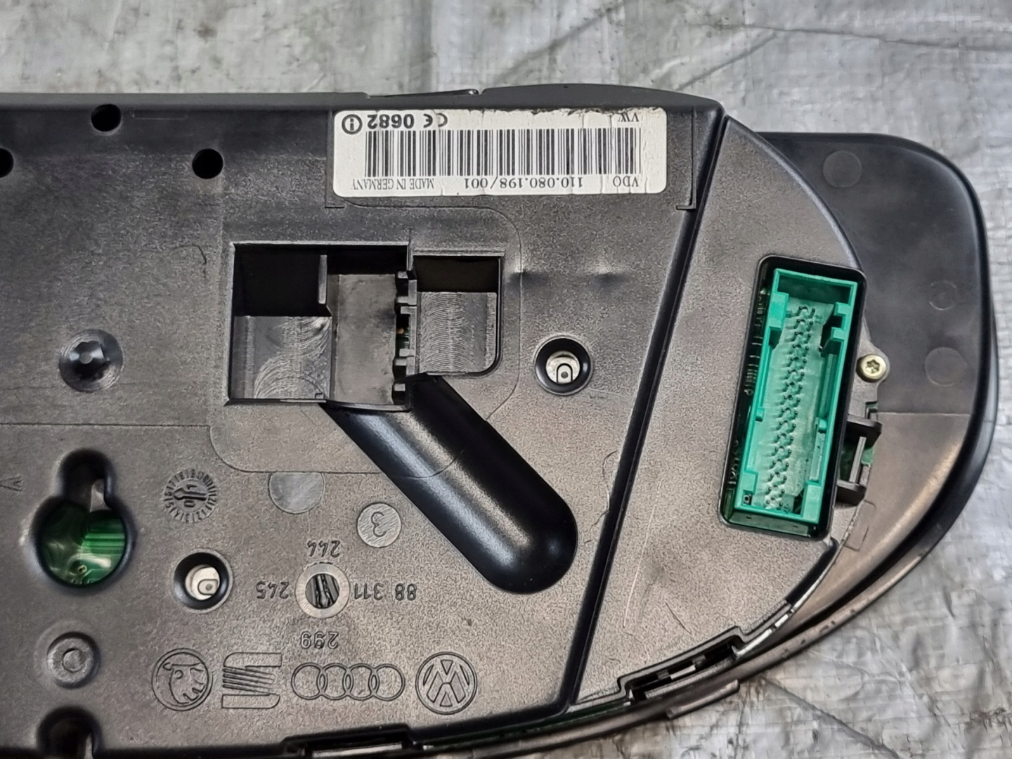 dials dials OE 3B0920827 VW PASSAT B5 FL 2.8B V6 142kW 01r