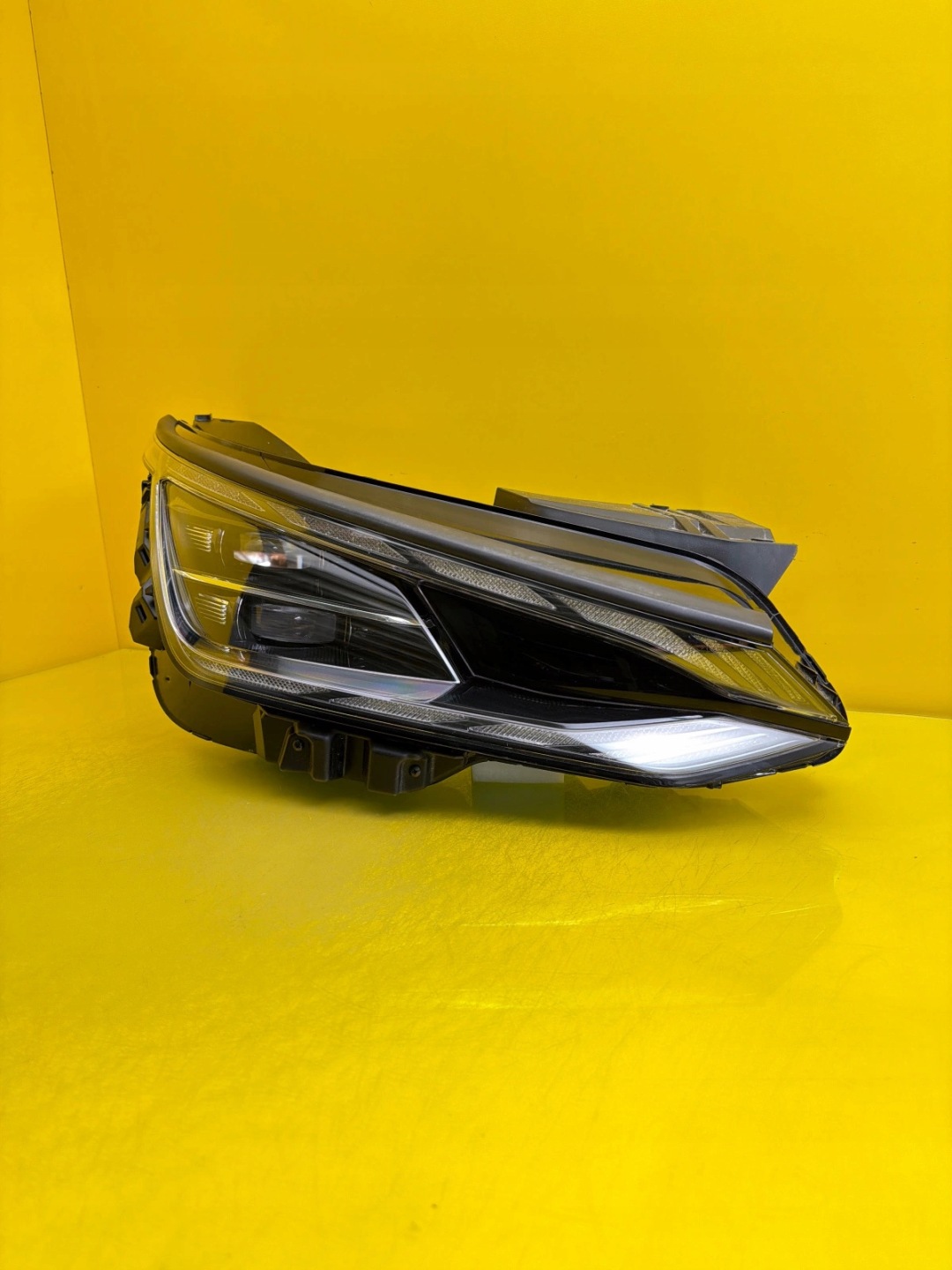 light right front Kia EV6 EV-6 Full Led
