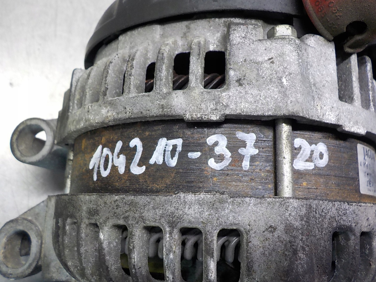 JAGUAR S-TYPE ALTERNATOR 4R83-10300-AB 104210-3720