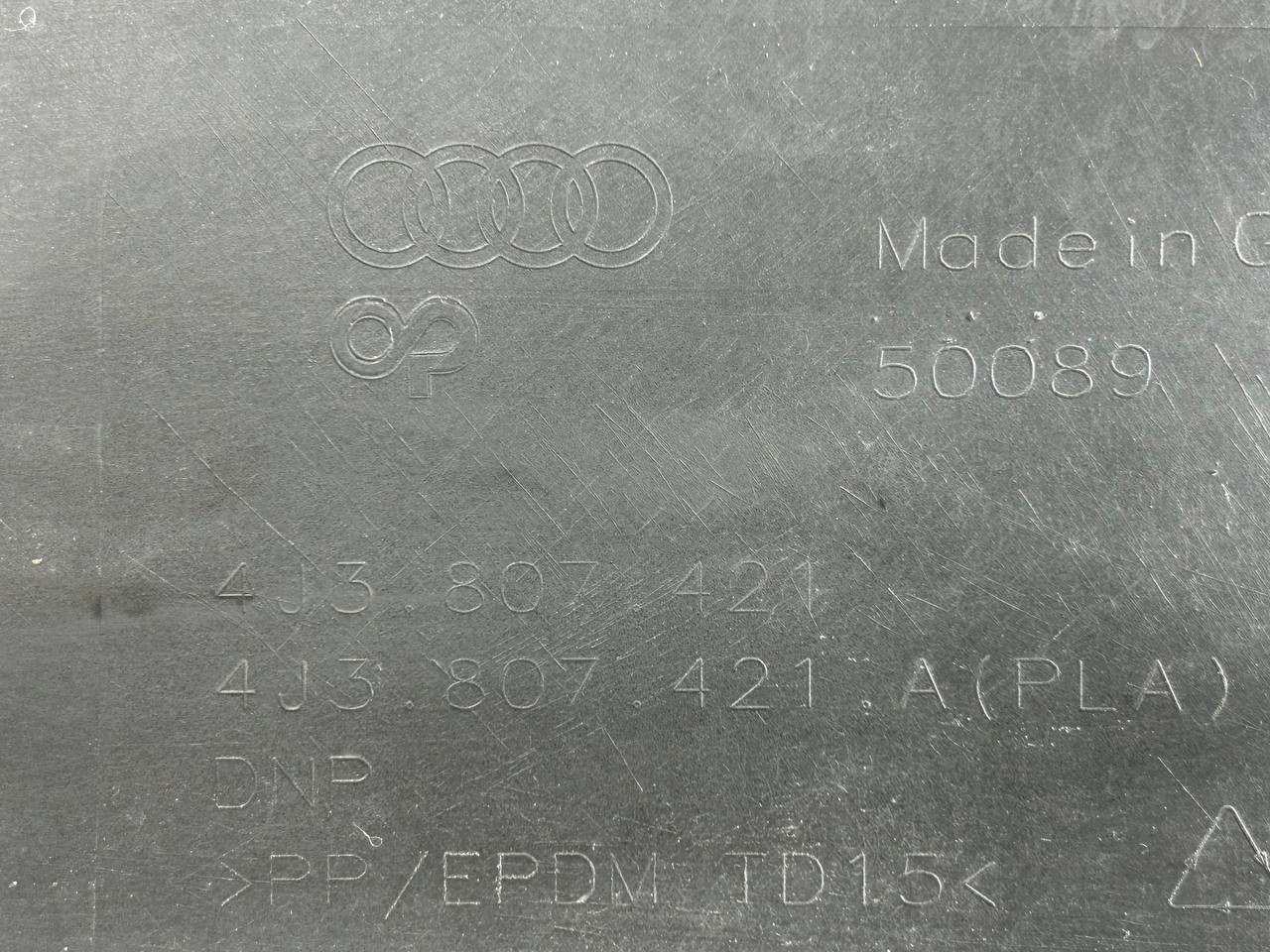 AUDI E-TRON GT 2020-> bumper rear part 4J3807421B