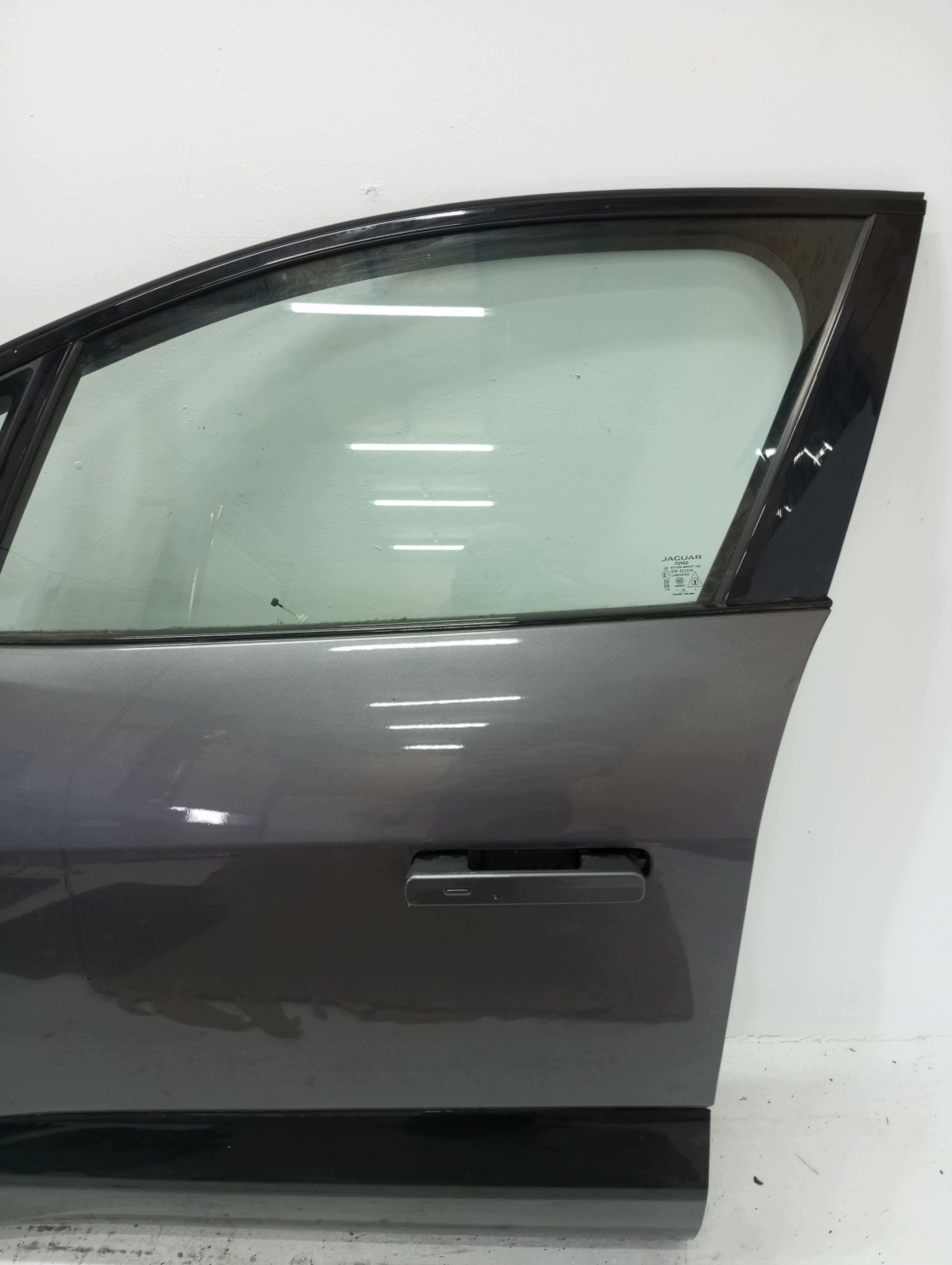 door left front JAGUAR and PACE 18r CORRIS GREY LKH