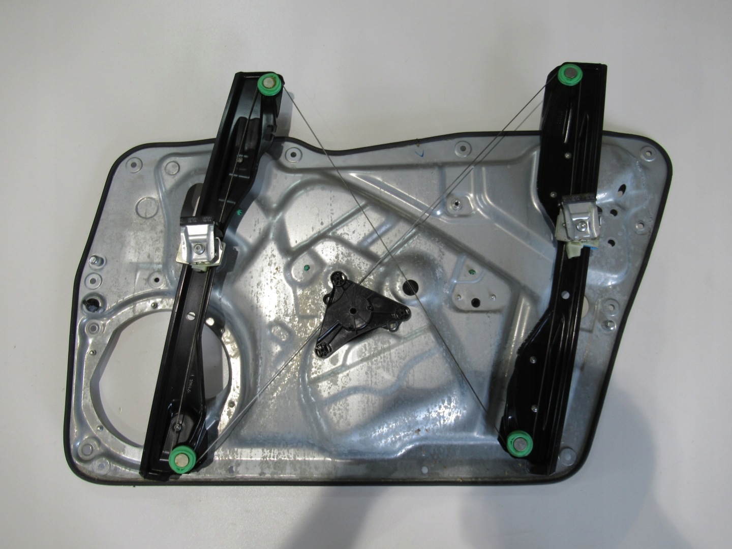 window regulator mechanism left front VW TIGUAN 5N