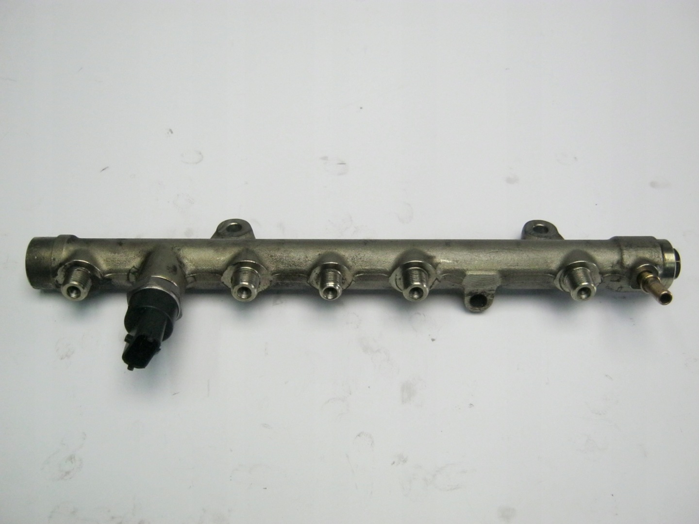 Rampe injection RENAULT OPEL 1.9 DCI 0445214065