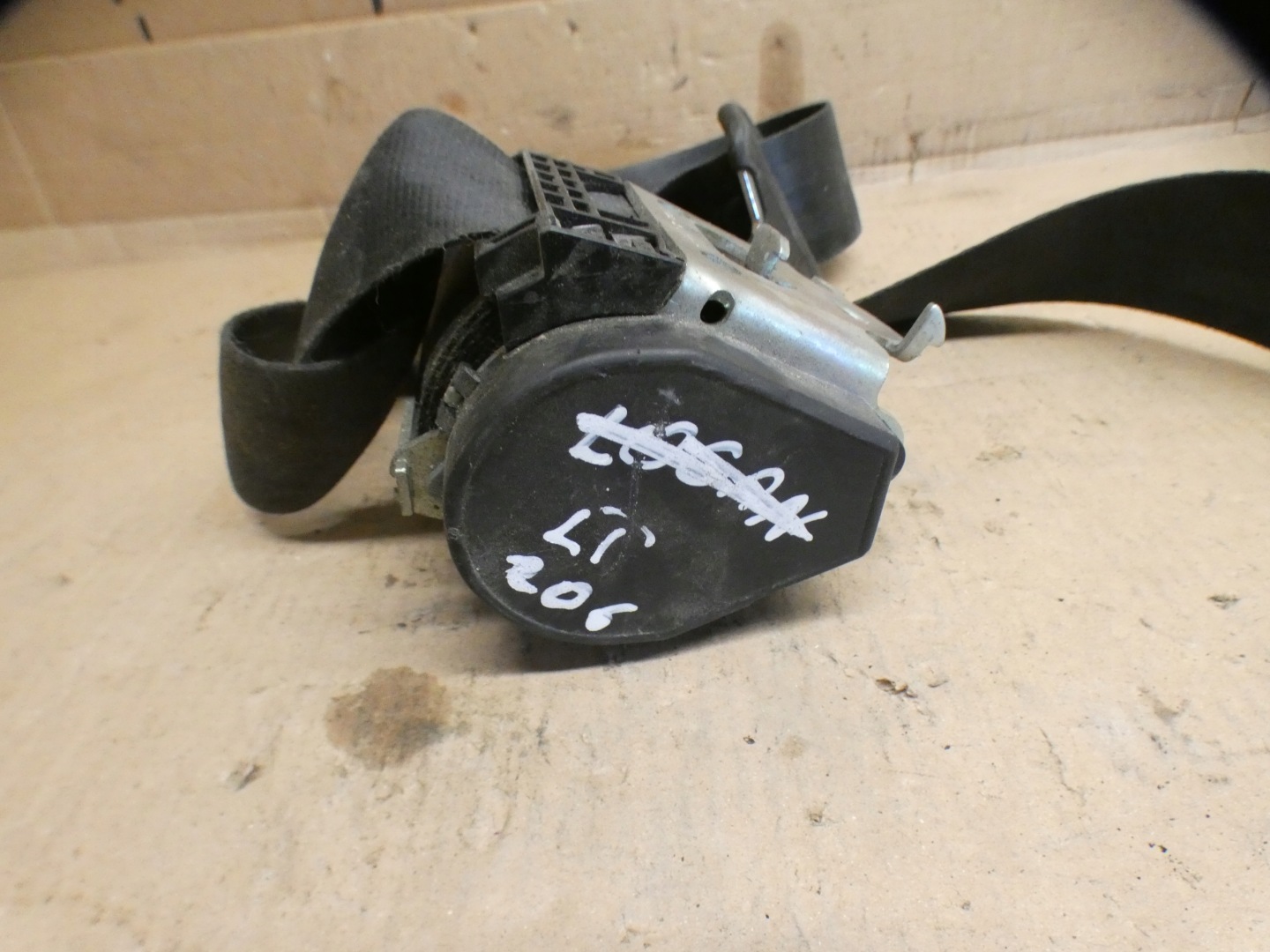 Dacia Logan and tension belt safety right left front 934787