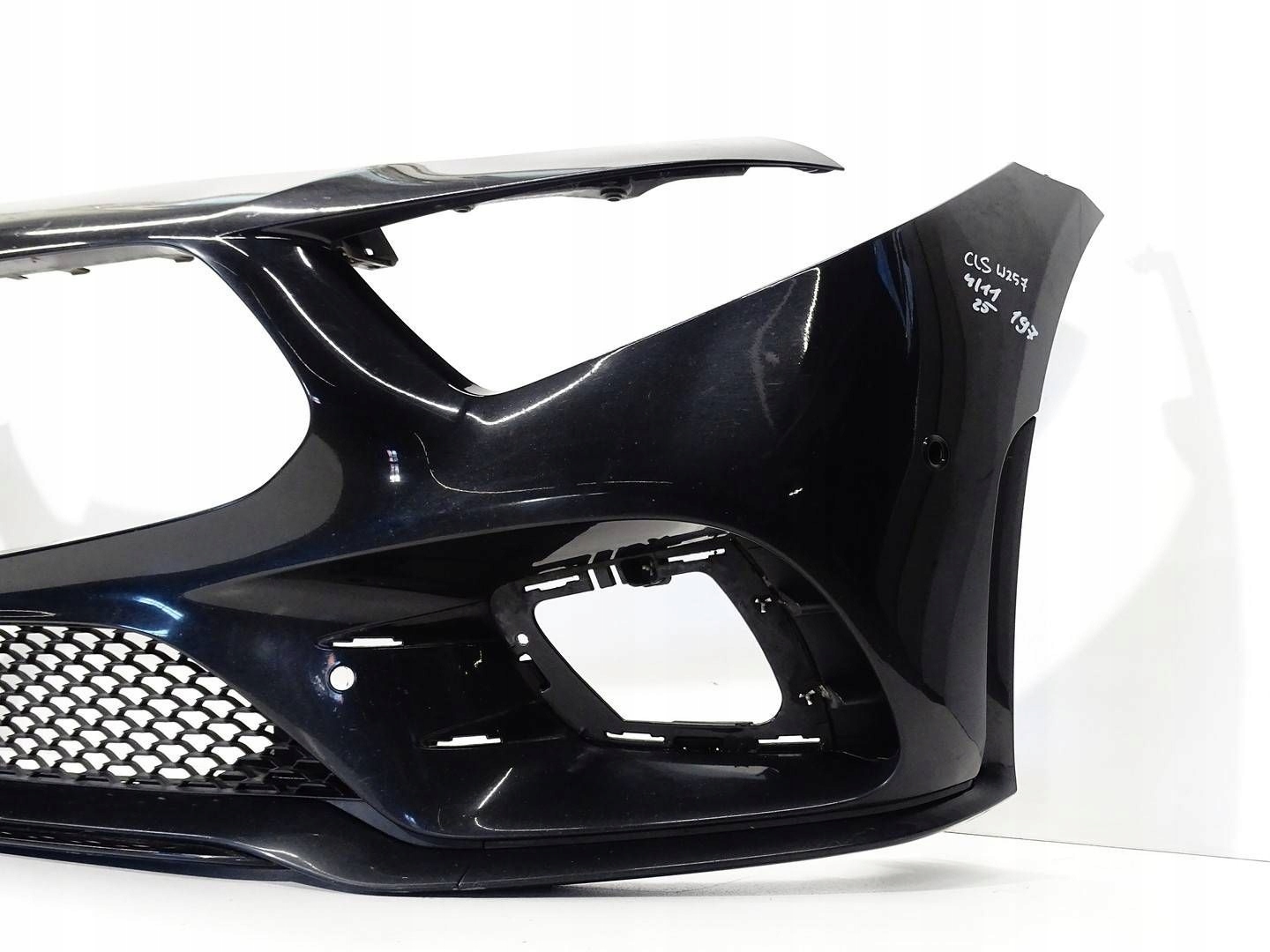 bumper front front MERCEDES CLS C257 W257 PRZEDLIFT PDC LAKIER197