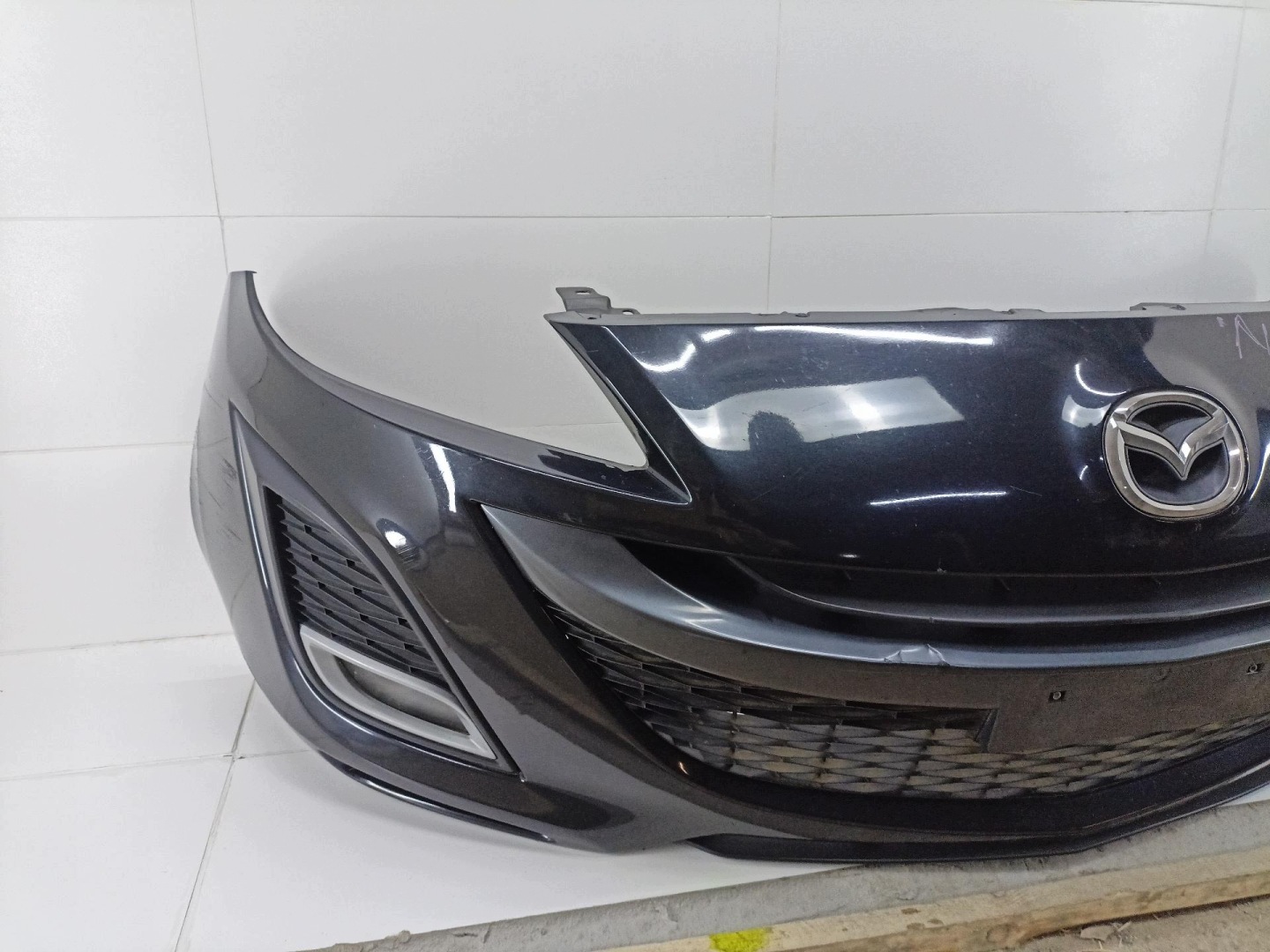 nárazník předek Mazda 3 2 BL 2010