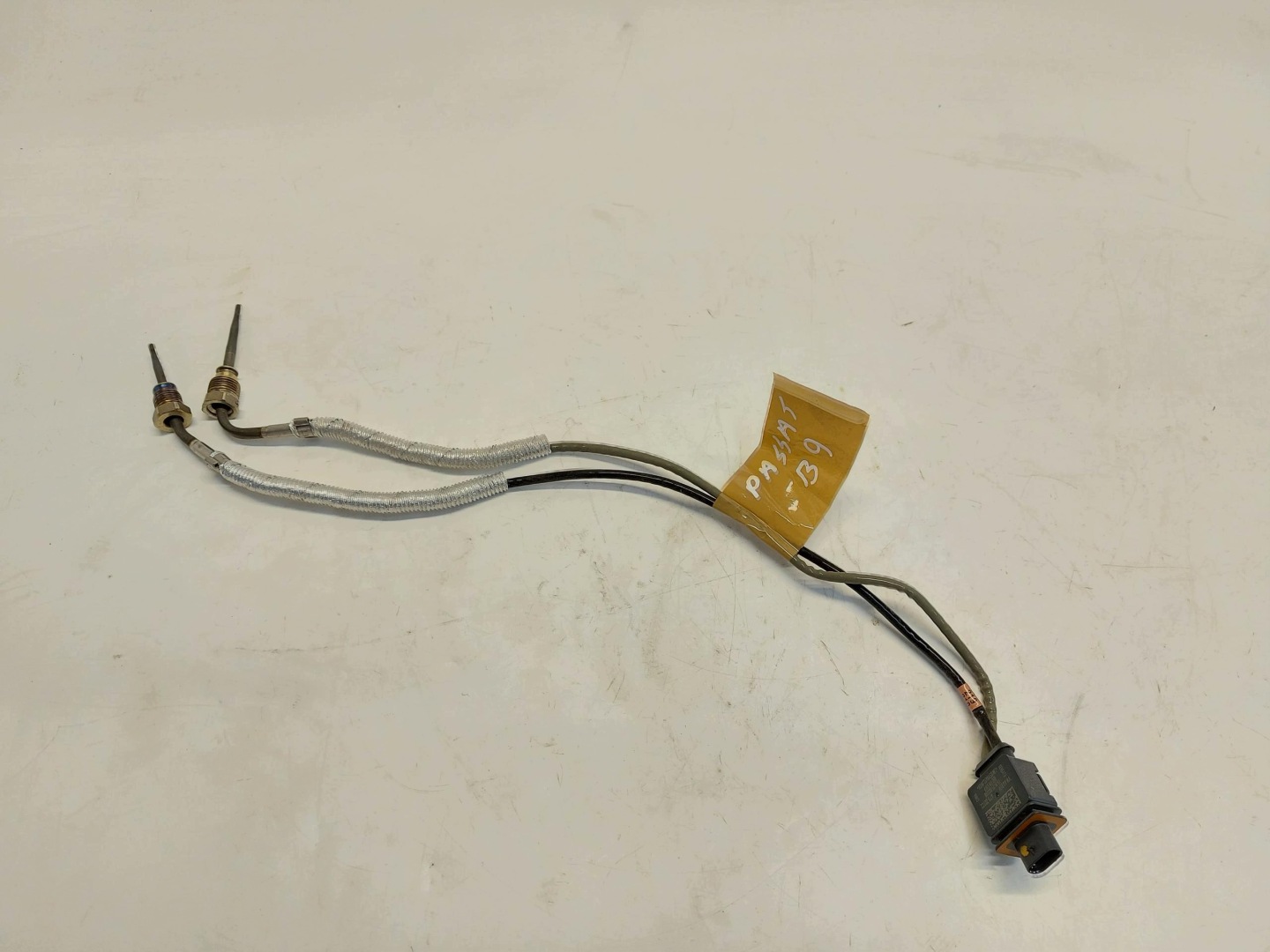 VW Passat R B9 3J0 2025r Sensor temperatury Gase 1.5 e-tsi 05e919519p